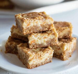 Moist Carrot Cake Bars Recipe