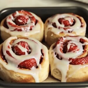 Strawberry Cheesecake Cinnabon Rolls Recipe