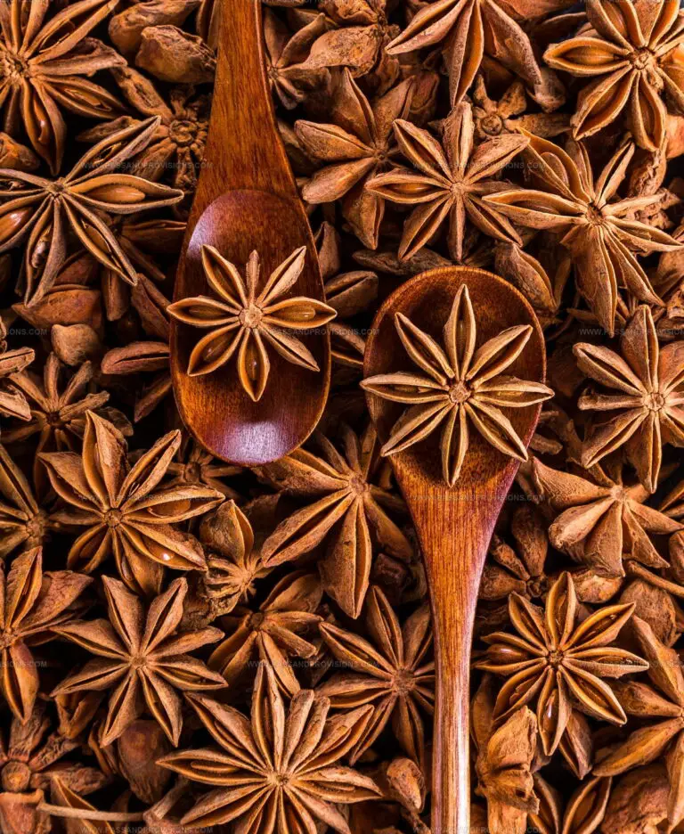 What Does Anise Taste Like? Sweet Licorice Notes for Curious Taste Buds